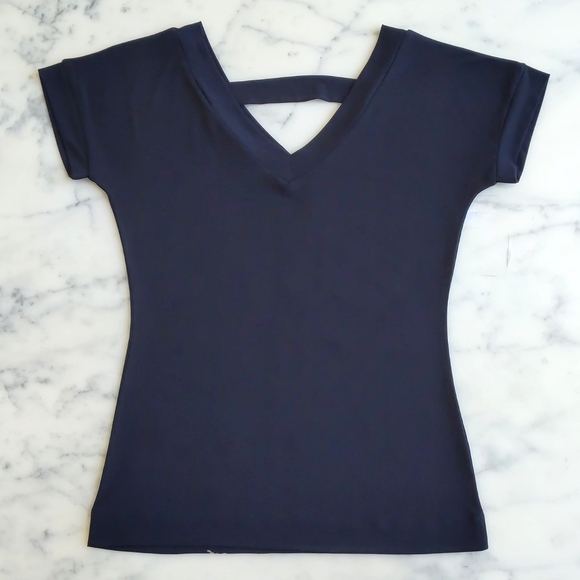 NWT. The Limited Stretch Short Sleeve V-Neck Blouse with Front Painted Flowers. - Picture 3 of 5